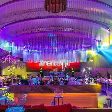 דירה Matrix Summerland מאמאיה